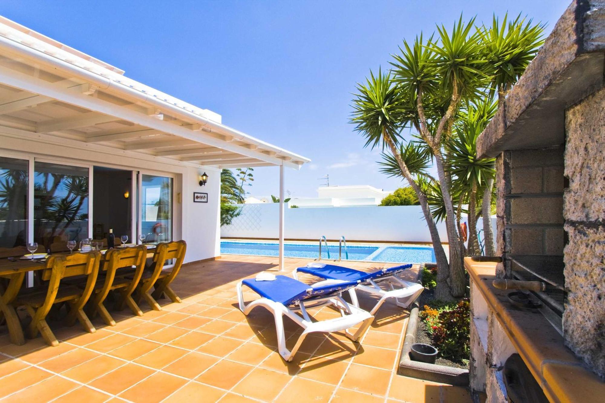 Lovely Los Mojones Villa Casa Jasmine Heated Pool Short Walk To Beach Puerto Del Carmen プエルト・デル・カルメン エクステリア 写真